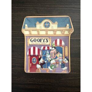 Disney Goofy's Ice Cream Parlor Decorative Plate  Mickey's Village Limited Editi